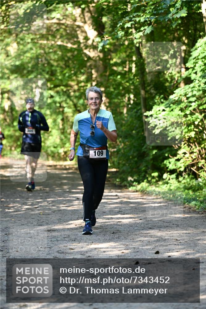 06.10.2024 - Bramfelder Halbmarathon 2024 Dr. Thomas Lammeyer http://msf.ph/oto/7343452 06.10.2024 10:56:36 Laufen 109 meine-sportfotos.de