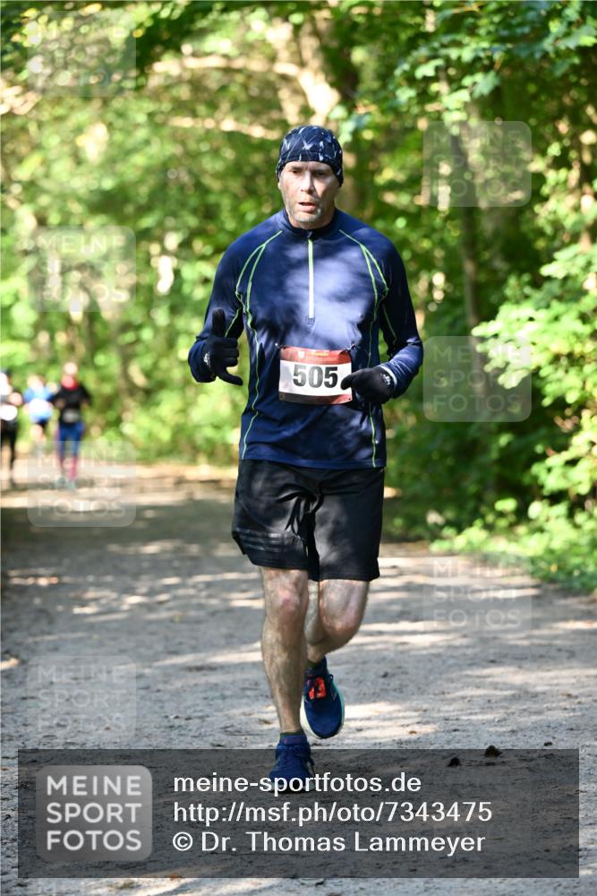 06.10.2024 - Bramfelder Halbmarathon 2024 Dr. Thomas Lammeyer http://msf.ph/oto/7343475 06.10.2024 10:56:39 Laufen 505 meine-sportfotos.de