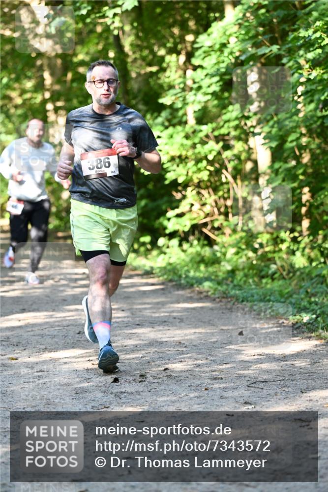 06.10.2024 - Bramfelder Halbmarathon 2024 Dr. Thomas Lammeyer http://msf.ph/oto/7343572 06.10.2024 10:57:28 Laufen 386, 161 meine-sportfotos.de