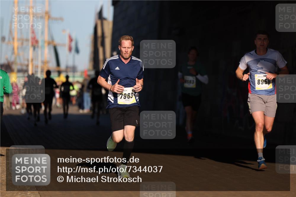 06.10.2024 - 19. swb-Marathon Bremen Michael Strokosch http://msf.ph/oto/7344037 06.10.2024 10:10:58 Laufen 7963, 4583, 8956 meine-sportfotos.de