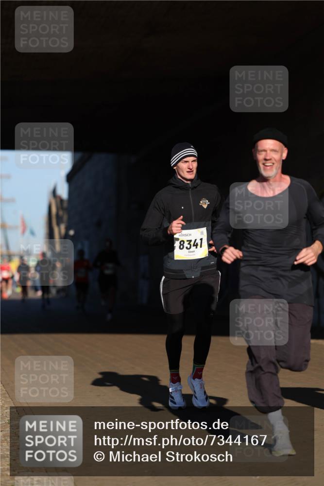 06.10.2024 - 19. swb-Marathon Bremen Michael Strokosch http://msf.ph/oto/7344167 06.10.2024 10:11:40 Laufen 8341 meine-sportfotos.de