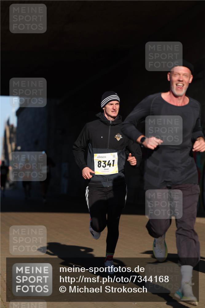 06.10.2024 - 19. swb-Marathon Bremen Michael Strokosch http://msf.ph/oto/7344168 06.10.2024 10:11:40 Laufen 8341 meine-sportfotos.de