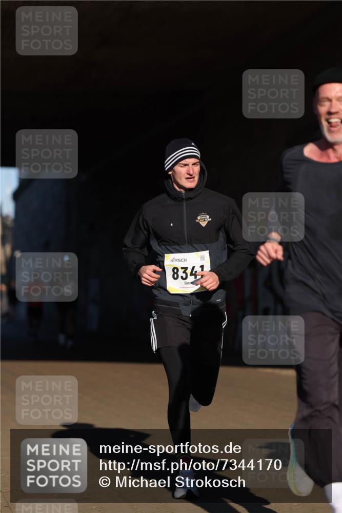06.10.2024 - 19. swb-Marathon Bremen Michael Strokosch http://msf.ph/oto/7344170 06.10.2024 10:11:41 Laufen 8341 meine-sportfotos.de