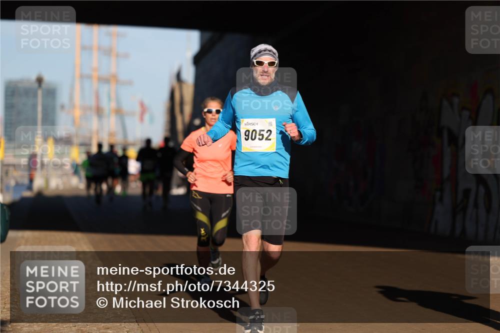 06.10.2024 - 19. swb-Marathon Bremen Michael Strokosch http://msf.ph/oto/7344325 06.10.2024 10:12:24 Laufen 9052, 5 meine-sportfotos.de