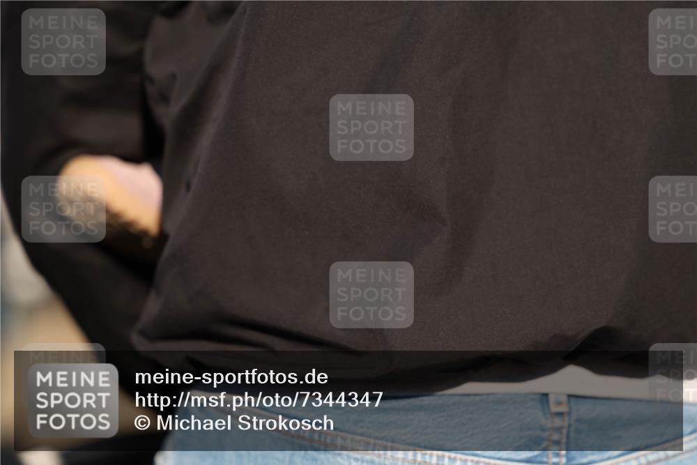 06.10.2024 - 19. swb-Marathon Bremen Michael Strokosch http://msf.ph/oto/7344347 06.10.2024 10:12:34 Laufen  meine-sportfotos.de