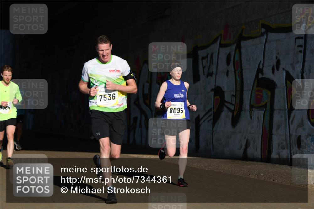 06.10.2024 - 19. swb-Marathon Bremen Michael Strokosch http://msf.ph/oto/7344361 06.10.2024 10:12:37 Laufen 9064, 7536, 8095 meine-sportfotos.de
