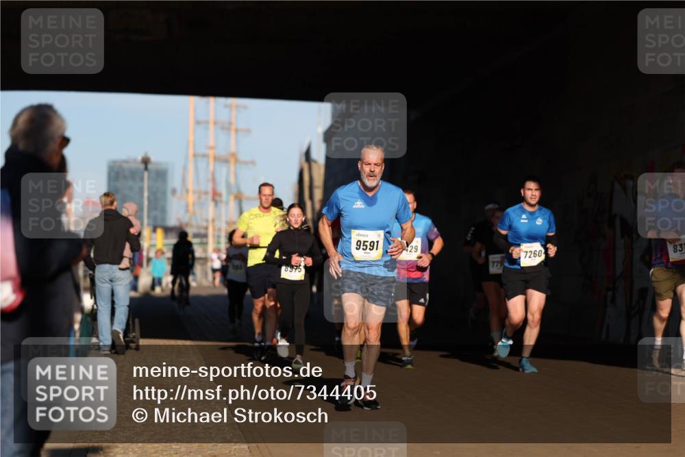 06.10.2024 - 19. swb-Marathon Bremen Michael Strokosch http://msf.ph/oto/7344405 06.10.2024 10:12:52 Laufen 183, 8975, 9591, 29, 7260, 831, 775 meine-sportfotos.de