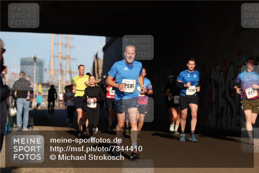 06.10.2024 - 19. swb-Marathon Bremen Michael Strokosch http://msf.ph/oto/7344410 06.10.2024 10:12:52 Laufen 3975, 9591, 77, 7260, 8311 meine-sportfotos.de