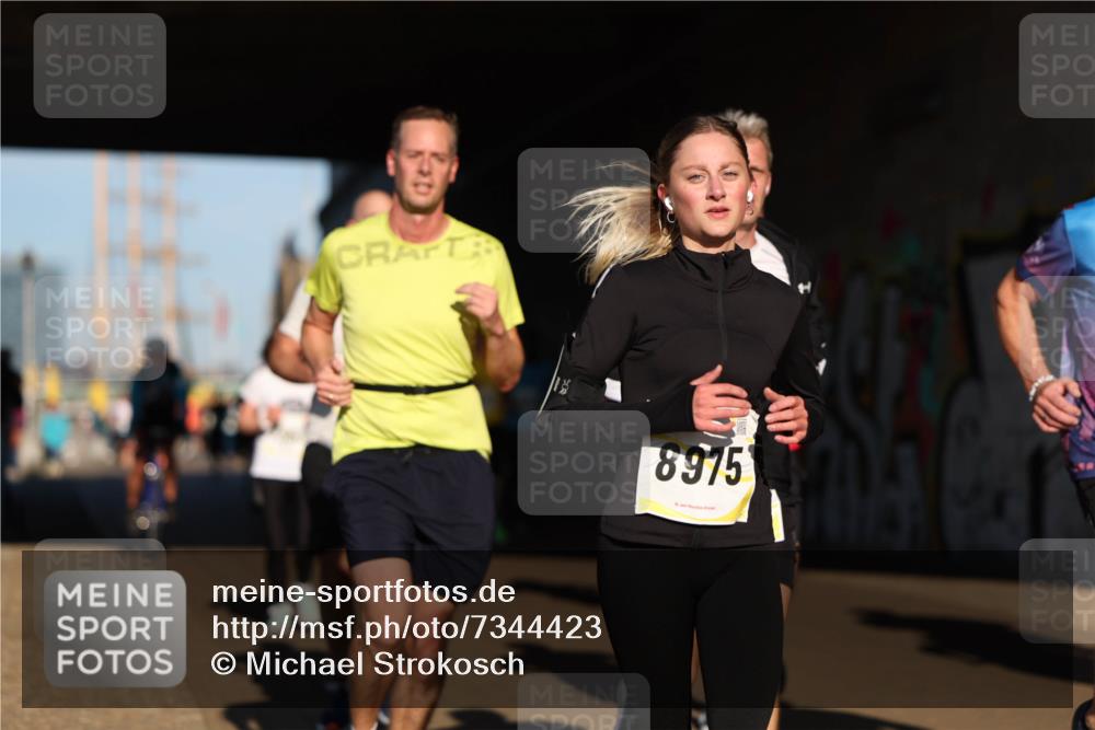 06.10.2024 - 19. swb-Marathon Bremen Michael Strokosch http://msf.ph/oto/7344423 06.10.2024 10:12:56 Laufen 8975 meine-sportfotos.de