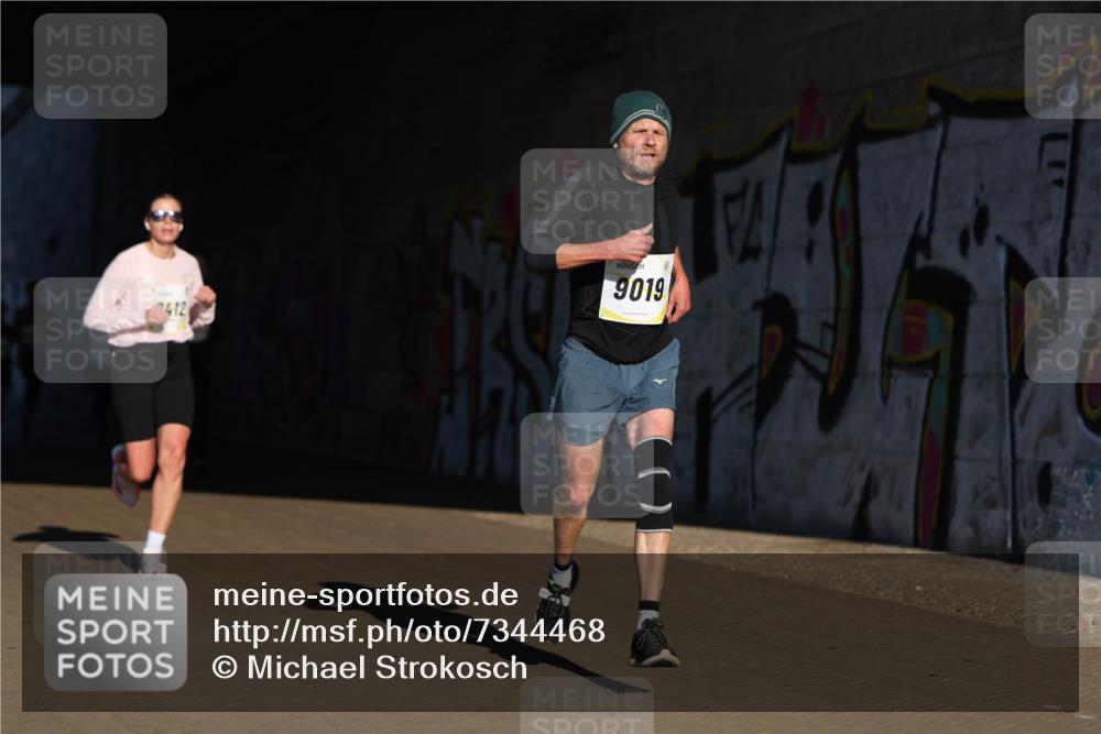 06.10.2024 - 19. swb-Marathon Bremen Michael Strokosch http://msf.ph/oto/7344468 06.10.2024 10:13:07 Laufen 412, 9019 meine-sportfotos.de