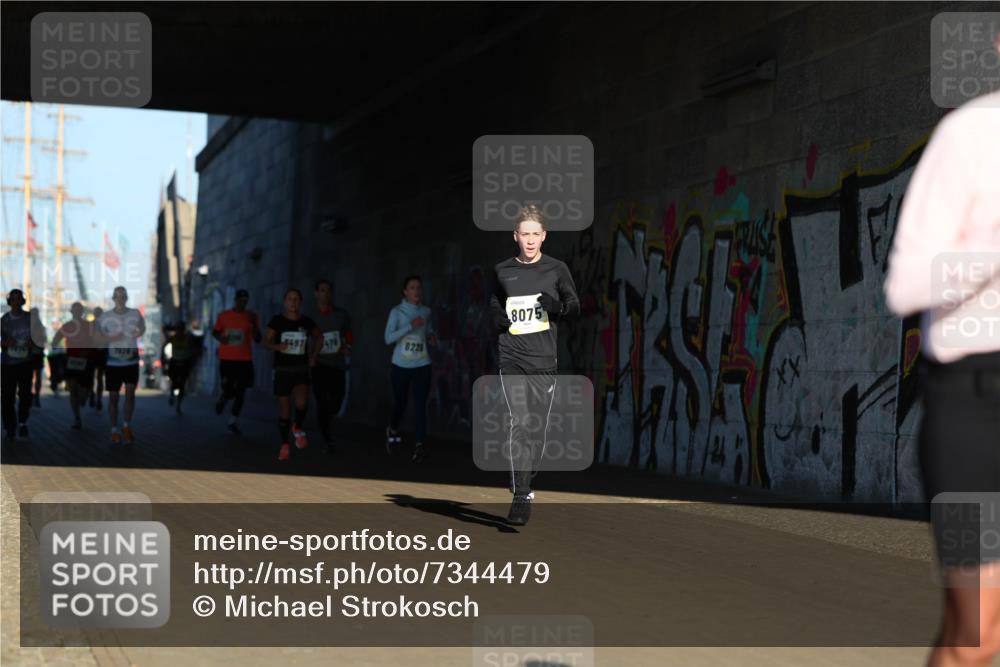 06.10.2024 - 19. swb-Marathon Bremen Michael Strokosch http://msf.ph/oto/7344479 06.10.2024 10:13:09 Laufen 9497, 478, 8228, 8075 meine-sportfotos.de