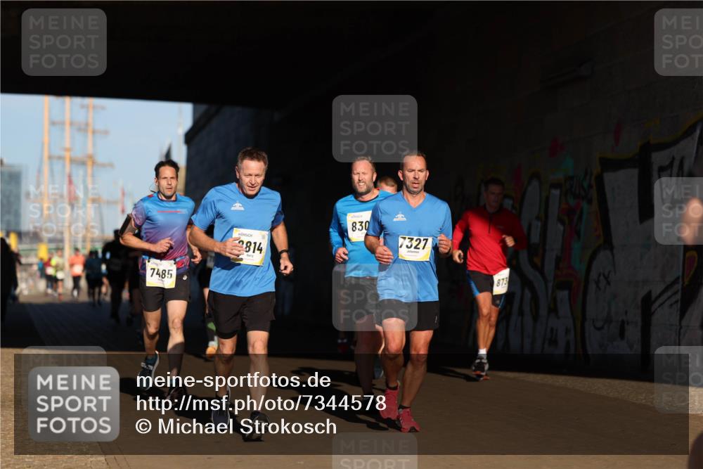 06.10.2024 - 19. swb-Marathon Bremen Michael Strokosch http://msf.ph/oto/7344578 06.10.2024 10:13:27 Laufen 7485, 814, 830, 7327, 873 meine-sportfotos.de