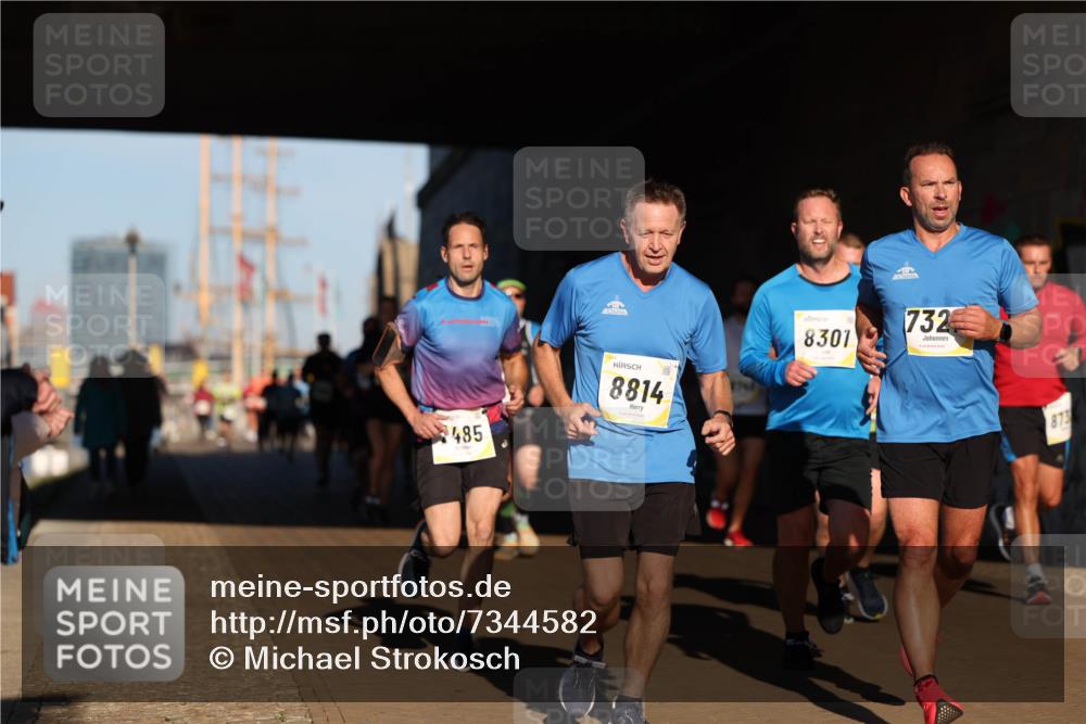 06.10.2024 - 19. swb-Marathon Bremen Michael Strokosch http://msf.ph/oto/7344582 06.10.2024 10:13:28 Laufen 485, 8814, 8301, 732, 873 meine-sportfotos.de