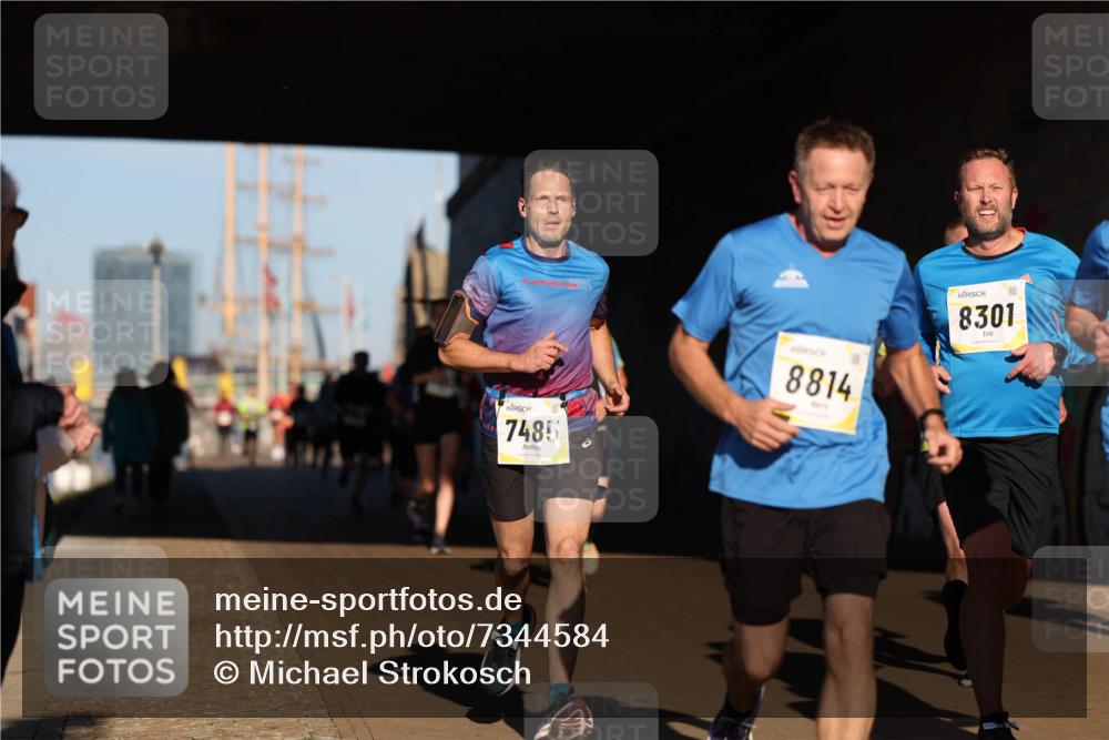 06.10.2024 - 19. swb-Marathon Bremen Michael Strokosch http://msf.ph/oto/7344584 06.10.2024 10:13:29 Laufen 7485, 8814, 8301 meine-sportfotos.de
