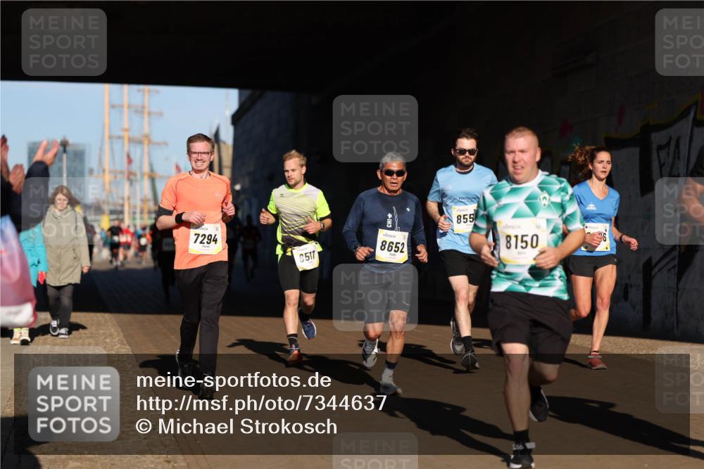 06.10.2024 - 19. swb-Marathon Bremen Michael Strokosch http://msf.ph/oto/7344637 06.10.2024 10:13:44 Laufen 7294, 8517, 8652, 855, 8150 meine-sportfotos.de