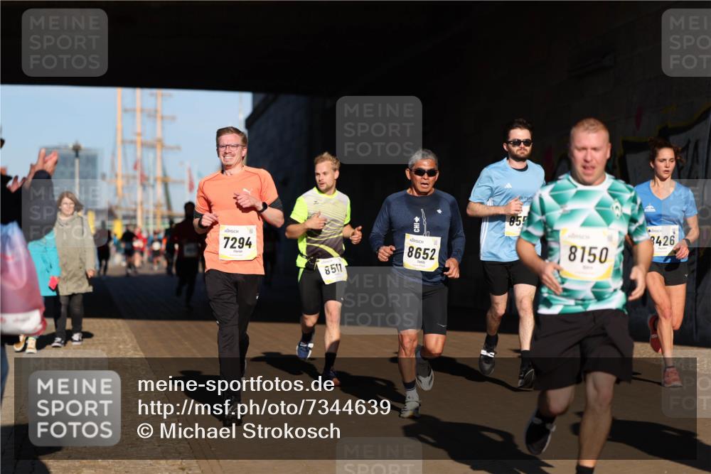 06.10.2024 - 19. swb-Marathon Bremen Michael Strokosch http://msf.ph/oto/7344639 06.10.2024 10:13:45 Laufen 7294, 8517, 855, 8652, 8150, 8426 meine-sportfotos.de