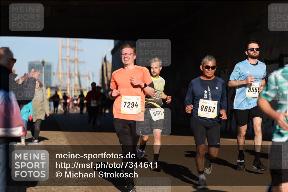 06.10.2024 - 19. swb-Marathon Bremen Michael Strokosch http://msf.ph/oto/7344641 06.10.2024 10:13:45 Laufen 7294, 8517, 8652, 1863, 8555 meine-sportfotos.de