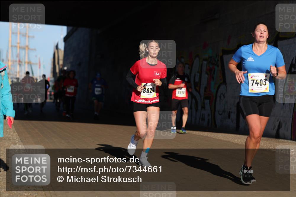 06.10.2024 - 19. swb-Marathon Bremen Michael Strokosch http://msf.ph/oto/7344661 06.10.2024 10:13:53 Laufen 8824, 8610, 7403 meine-sportfotos.de