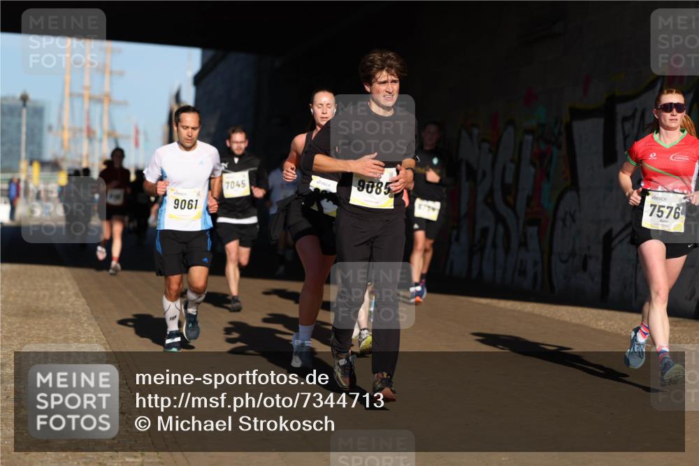 06.10.2024 - 19. swb-Marathon Bremen Michael Strokosch http://msf.ph/oto/7344713 06.10.2024 10:14:13 Laufen 1, 9061, 7045, 9085, 7576 meine-sportfotos.de