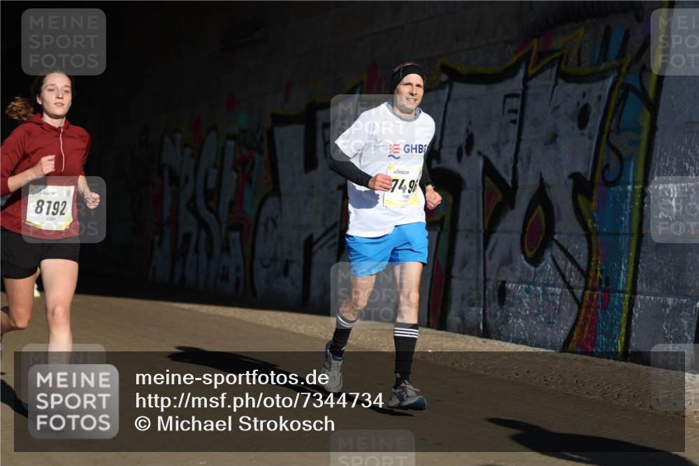 06.10.2024 - 19. swb-Marathon Bremen Michael Strokosch http://msf.ph/oto/7344734 06.10.2024 10:14:17 Laufen 8192, 749 meine-sportfotos.de