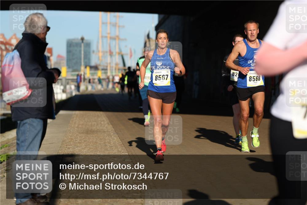 06.10.2024 - 19. swb-Marathon Bremen Michael Strokosch http://msf.ph/oto/7344767 06.10.2024 10:14:24 Laufen 178567, 82, 8568 meine-sportfotos.de