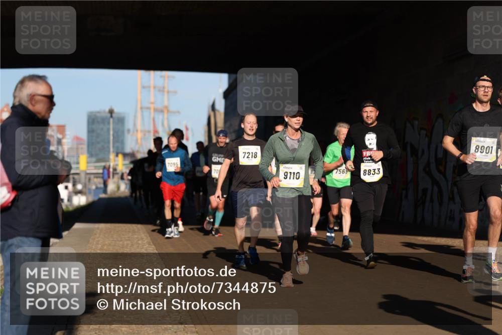 06.10.2024 - 19. swb-Marathon Bremen Michael Strokosch http://msf.ph/oto/7344875 06.10.2024 10:14:57 Laufen 7095, 70, 7218, 9110, 756, 8833, 8901 meine-sportfotos.de