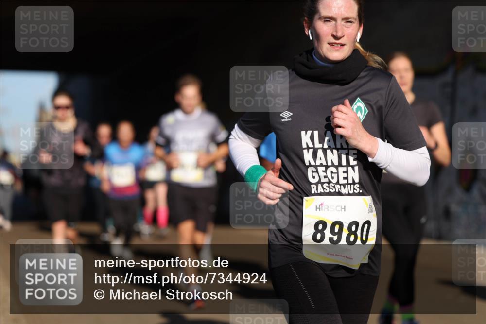 06.10.2024 - 19. swb-Marathon Bremen Michael Strokosch http://msf.ph/oto/7344924 06.10.2024 10:15:10 Laufen 8980, 19 meine-sportfotos.de