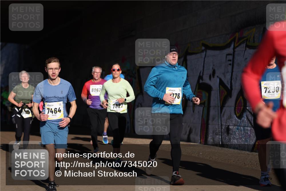 06.10.2024 - 19. swb-Marathon Bremen Michael Strokosch http://msf.ph/oto/7345020 06.10.2024 10:15:36 Laufen 7464, 8067, 7827, 176, 7230 meine-sportfotos.de