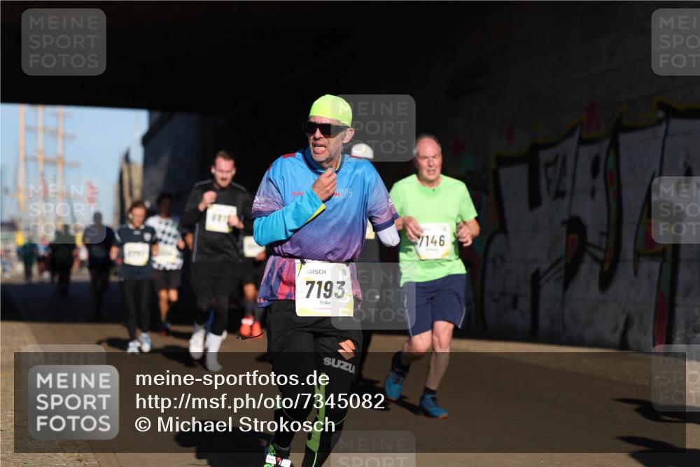 06.10.2024 - 19. swb-Marathon Bremen Michael Strokosch http://msf.ph/oto/7345082 06.10.2024 10:15:53 Laufen 2024, 7193, 146 meine-sportfotos.de