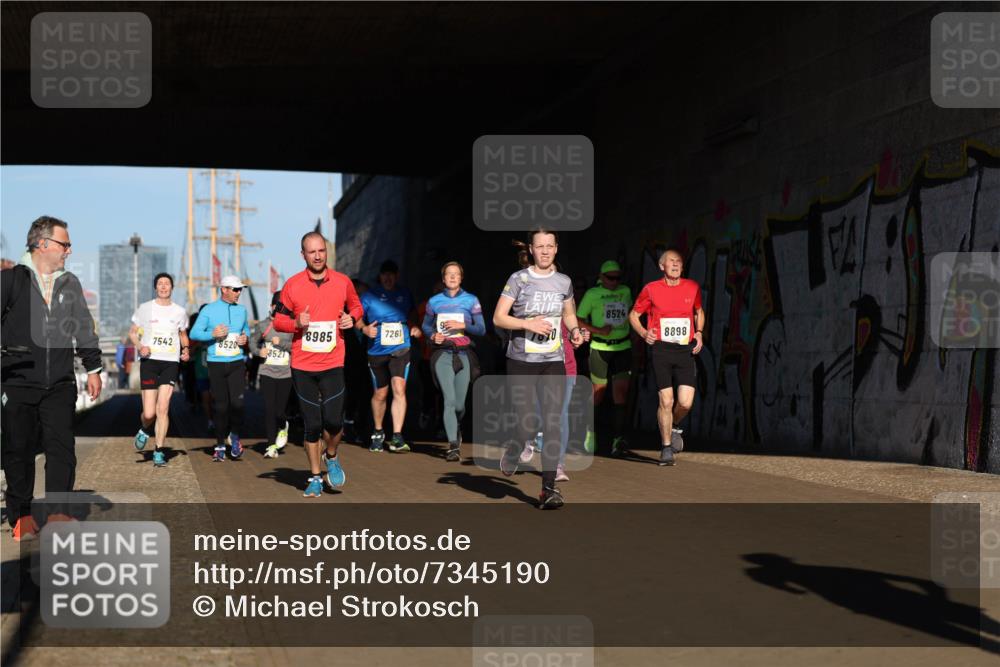 06.10.2024 - 19. swb-Marathon Bremen Michael Strokosch http://msf.ph/oto/7345190 06.10.2024 10:16:22 Laufen 8524, 7542, 8985, 7261, 8520, 1070, 8898, 8521 meine-sportfotos.de