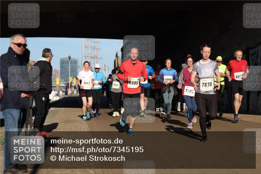 06.10.2024 - 19. swb-Marathon Bremen Michael Strokosch http://msf.ph/oto/7345195 06.10.2024 10:16:23 Laufen 8985, 7542, 8520, 8521, 836, 9008, 7362, 7870, 886 meine-sportfotos.de