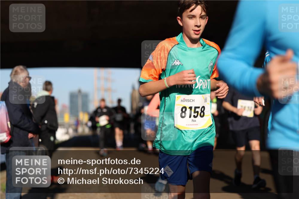 06.10.2024 - 19. swb-Marathon Bremen Michael Strokosch http://msf.ph/oto/7345224 06.10.2024 10:16:29 Laufen 8158 meine-sportfotos.de