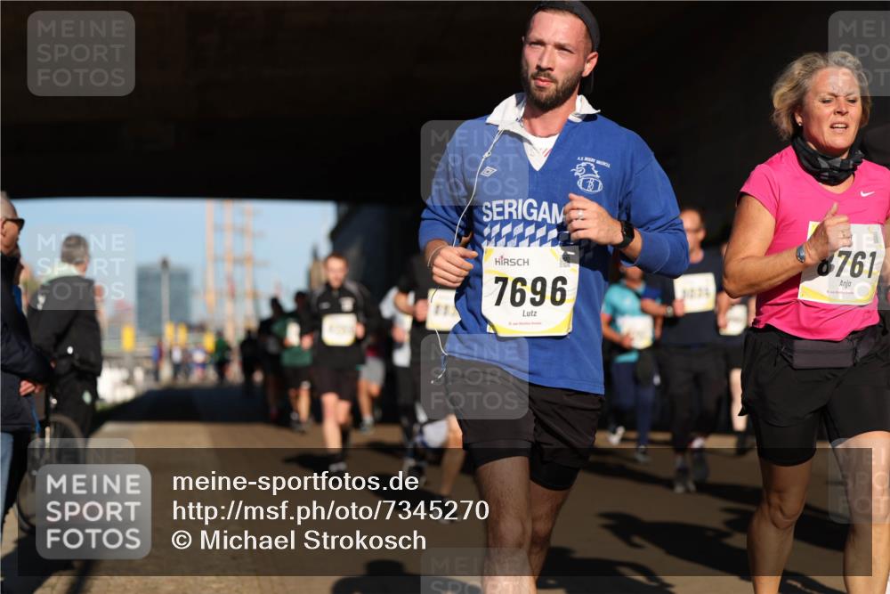06.10.2024 - 19. swb-Marathon Bremen Michael Strokosch http://msf.ph/oto/7345270 06.10.2024 10:16:38 Laufen 7696, 3076, 8761 meine-sportfotos.de