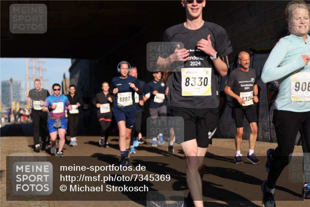 06.10.2024 - 19. swb-Marathon Bremen Michael Strokosch http://msf.ph/oto/7345369 06.10.2024 10:16:58 Laufen 7730, 8807, 2024, 8330, 2024, 2328, 906 meine-sportfotos.de