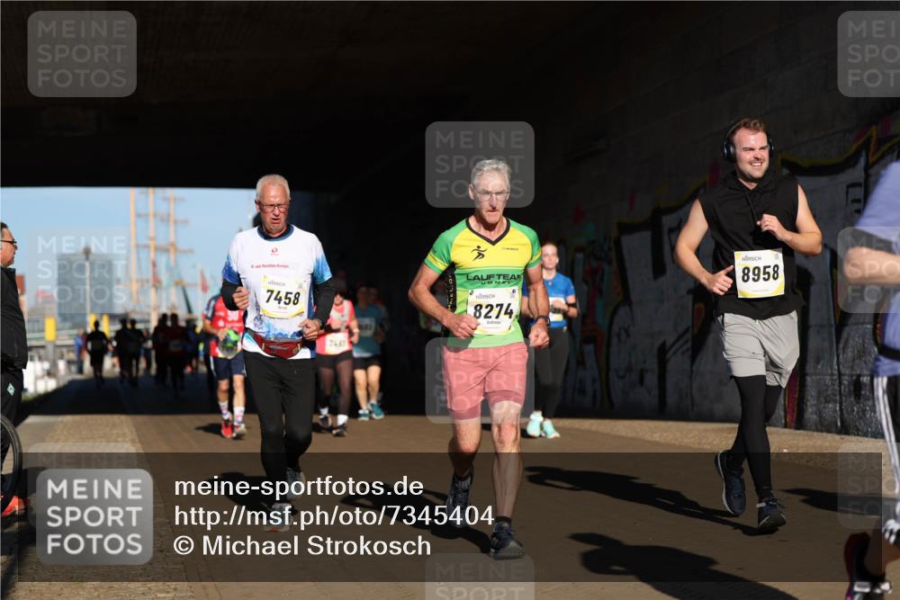 06.10.2024 - 19. swb-Marathon Bremen Michael Strokosch http://msf.ph/oto/7345404 06.10.2024 10:17:06 Laufen 18, 7458, 7487, 8274, 8958 meine-sportfotos.de