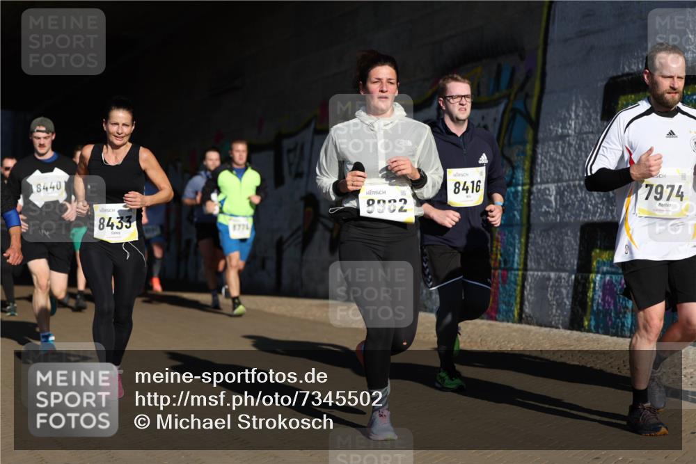 06.10.2024 - 19. swb-Marathon Bremen Michael Strokosch http://msf.ph/oto/7345502 06.10.2024 10:17:25 Laufen 8440, 8433, 877, 8982, 8416, 7974 meine-sportfotos.de