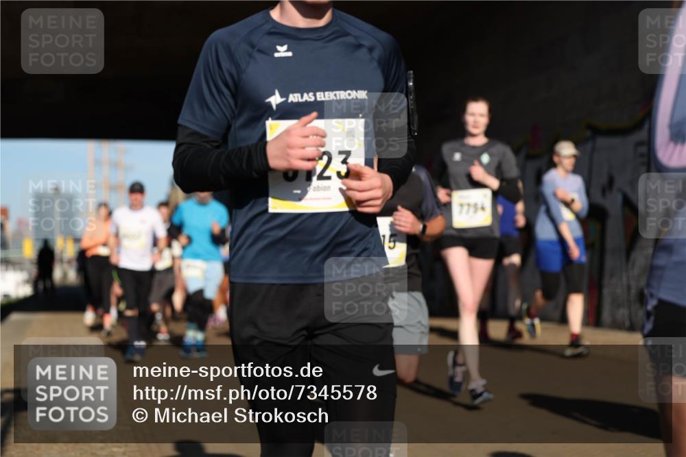 06.10.2024 - 19. swb-Marathon Bremen Michael Strokosch http://msf.ph/oto/7345578 06.10.2024 10:17:42 Laufen 23, 15, 7754 meine-sportfotos.de