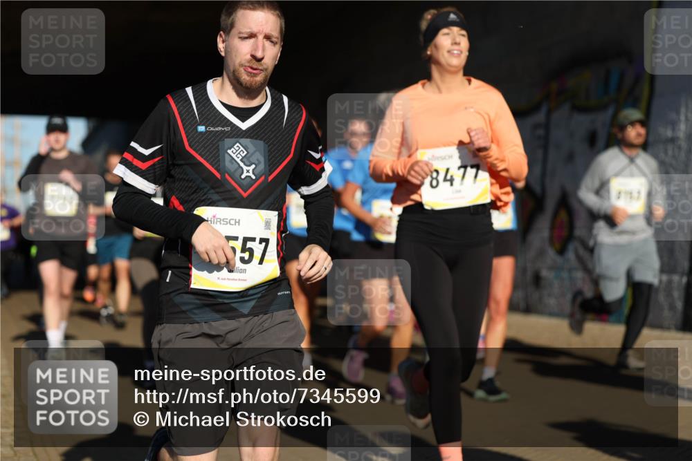 06.10.2024 - 19. swb-Marathon Bremen Michael Strokosch http://msf.ph/oto/7345599 06.10.2024 10:17:46 Laufen 557, 1, 8477 meine-sportfotos.de