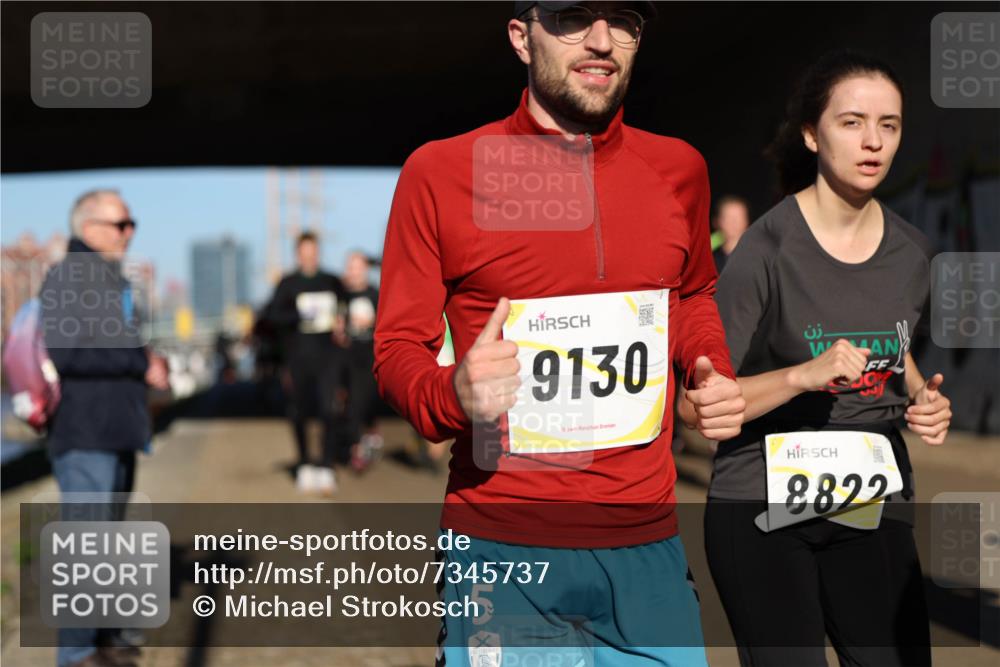06.10.2024 - 19. swb-Marathon Bremen Michael Strokosch http://msf.ph/oto/7345737 06.10.2024 10:18:17 Laufen 9130, 19, 8822 meine-sportfotos.de