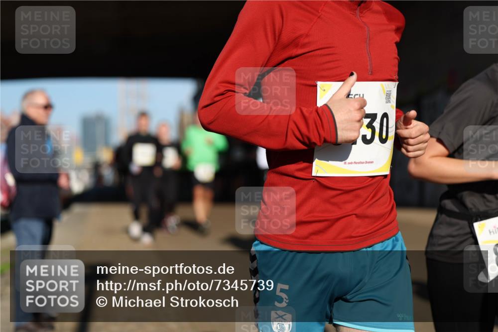 06.10.2024 - 19. swb-Marathon Bremen Michael Strokosch http://msf.ph/oto/7345739 06.10.2024 10:18:17 Laufen 30, 19 meine-sportfotos.de