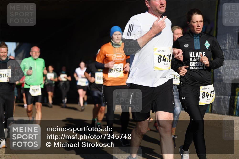 06.10.2024 - 19. swb-Marathon Bremen Michael Strokosch http://msf.ph/oto/7345748 06.10.2024 10:18:19 Laufen 9117, 7577, 8756, 8418, 358, 8413 meine-sportfotos.de