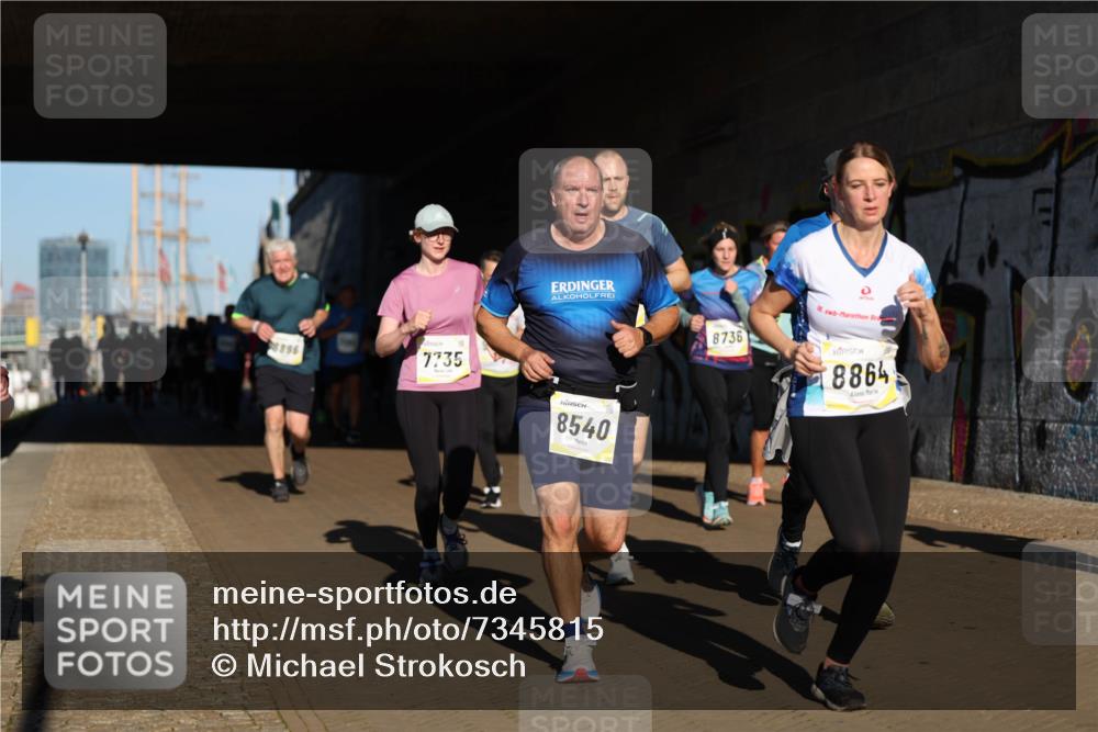 06.10.2024 - 19. swb-Marathon Bremen Michael Strokosch http://msf.ph/oto/7345815 06.10.2024 10:18:32 Laufen 98896, 7735, 8540, 8736, 8864 meine-sportfotos.de