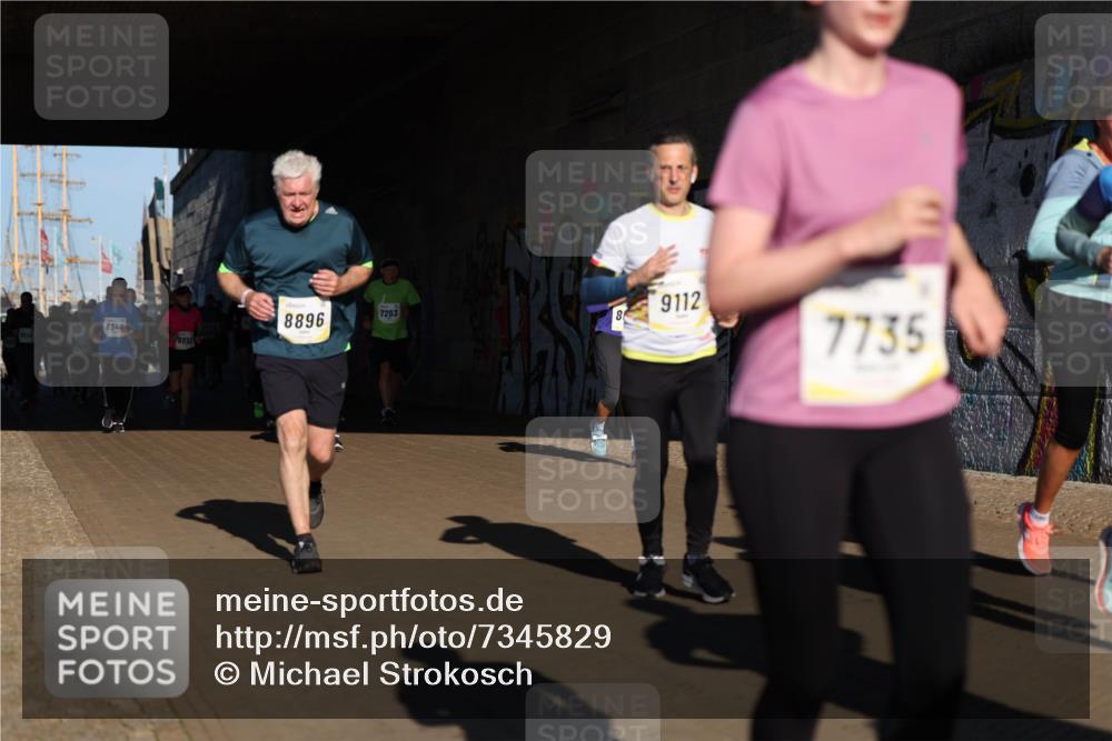 06.10.2024 - 19. swb-Marathon Bremen Michael Strokosch http://msf.ph/oto/7345829 06.10.2024 10:18:35 Laufen 8348, 8022, 8896, 7203, 9112, 8, 7735 meine-sportfotos.de