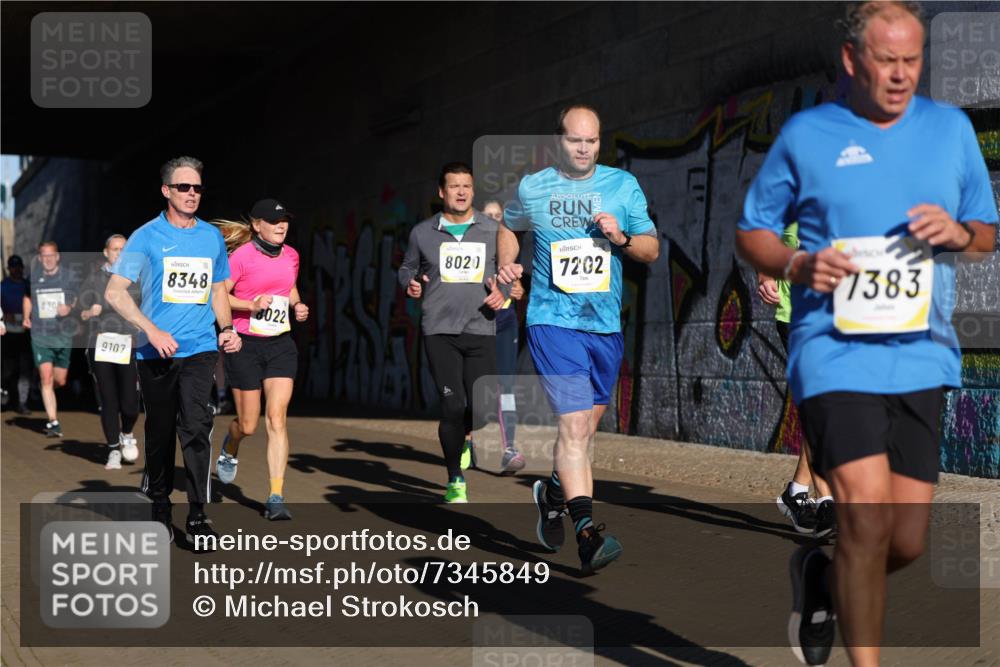 06.10.2024 - 19. swb-Marathon Bremen Michael Strokosch http://msf.ph/oto/7345849 06.10.2024 10:18:40 Laufen 830, 9107, 8348, 8022, 8020, 7202, 7383 meine-sportfotos.de