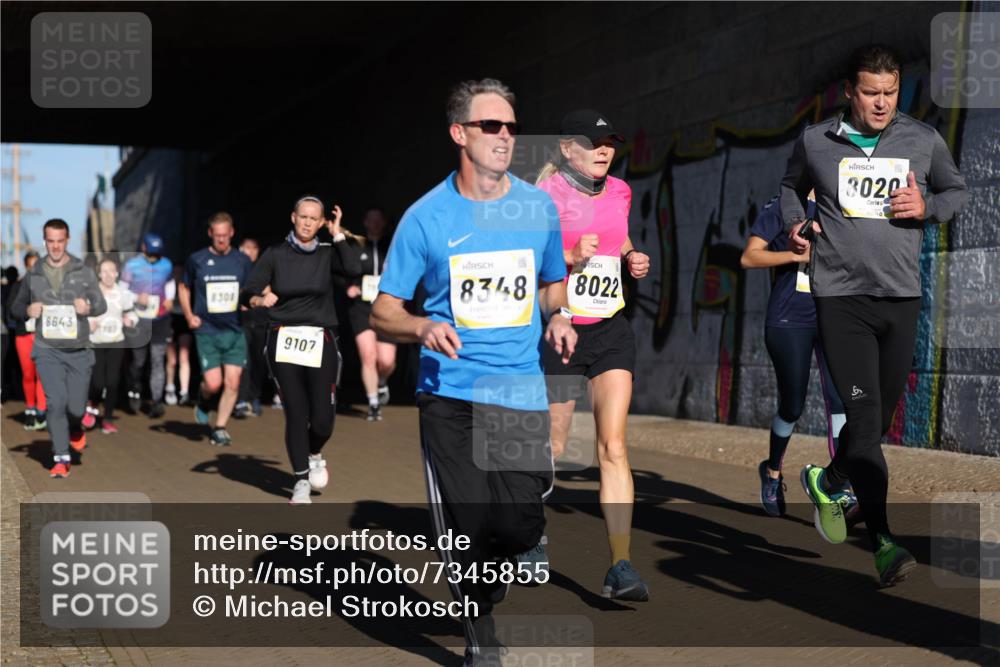 06.10.2024 - 19. swb-Marathon Bremen Michael Strokosch http://msf.ph/oto/7345855 06.10.2024 10:18:42 Laufen 8643, 8308, 9107, 8348, 8022, 3020 meine-sportfotos.de