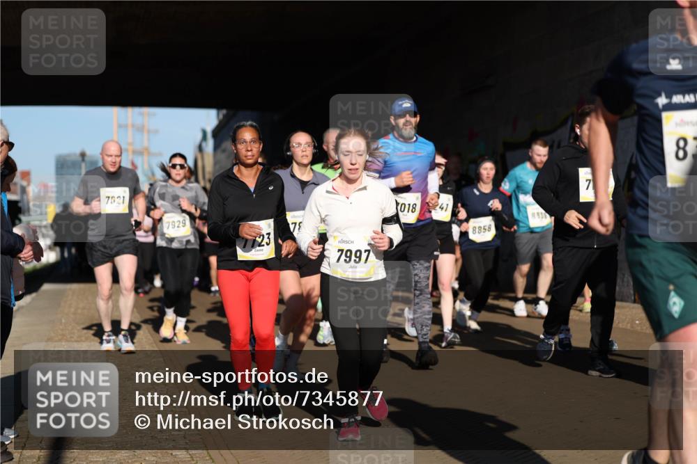 06.10.2024 - 19. swb-Marathon Bremen Michael Strokosch http://msf.ph/oto/7345877 06.10.2024 10:18:46 Laufen 7621, 7929, 723, 78, 7997, 018, 241, 8858, 83 meine-sportfotos.de