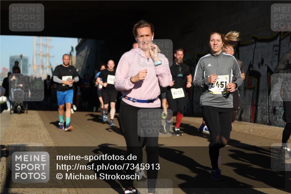 06.10.2024 - 19. swb-Marathon Bremen Michael Strokosch http://msf.ph/oto/7345913 06.10.2024 10:18:53 Laufen 9073, 3451 meine-sportfotos.de