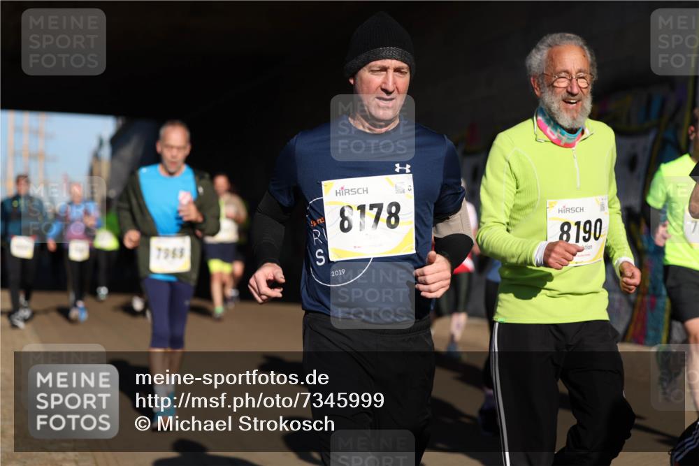06.10.2024 - 19. swb-Marathon Bremen Michael Strokosch http://msf.ph/oto/7345999 06.10.2024 10:19:12 Laufen 7969, 2019, 8178, 8190 meine-sportfotos.de