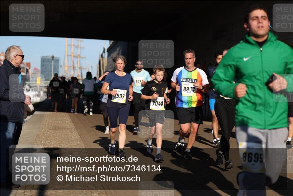 06.10.2024 - 19. swb-Marathon Bremen Michael Strokosch http://msf.ph/oto/7346134 06.10.2024 10:19:41 Laufen 937, 807, 7048, 8902, 8695 meine-sportfotos.de