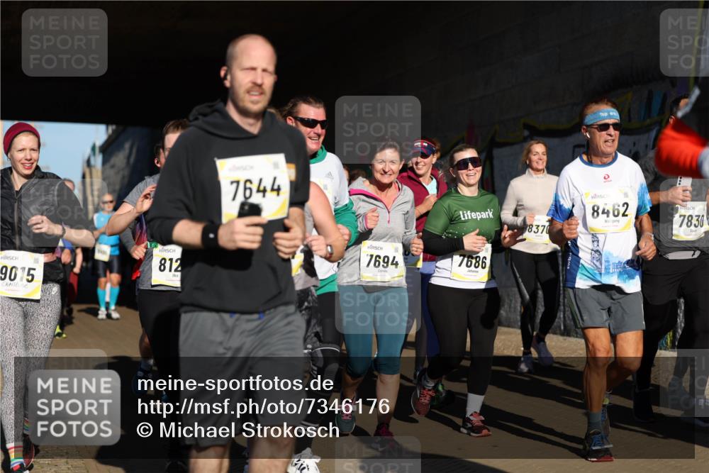 06.10.2024 - 19. swb-Marathon Bremen Michael Strokosch http://msf.ph/oto/7346176 06.10.2024 10:19:50 Laufen 9015, 812, 7644, 7694, 7686, 8370, 8462, 7830 meine-sportfotos.de